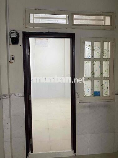 PHÒNG MẶT TIỀN VƯỜN LÀI Q12 - PHÒNG HIẾM - GIÁ 2tr2