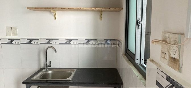 Thuê phòng trọ giá rẻ 2 mặt hẻm HXH thoáng, đối diện Emart,ĐHCN4,BT