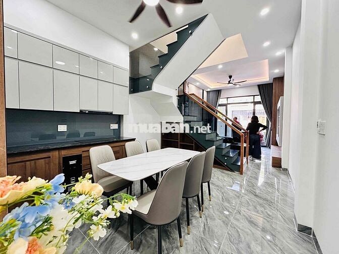BÁN NHÀ TDM - PHÚ HOÀ 100% mới 4x30 - sân rộng