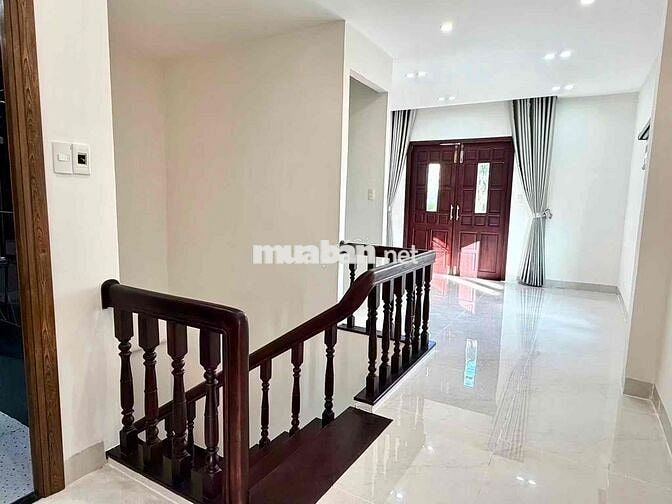 BÁN NHÀ 3 TẦNG 3 MÊ MỚI ĐẸP FUNL NỘI THẤT