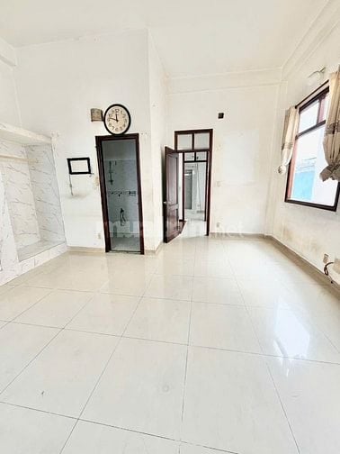 BÁN NHÀ HẺM CẠNH CẦU TÂN THUẬN 2
