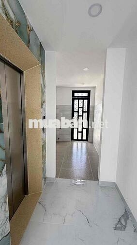 NHÀ MỚI ĐẸP LUNG LINH- GIÁP QUẬN 6 - TÊN LỬA - CÓ THANG MÁY.