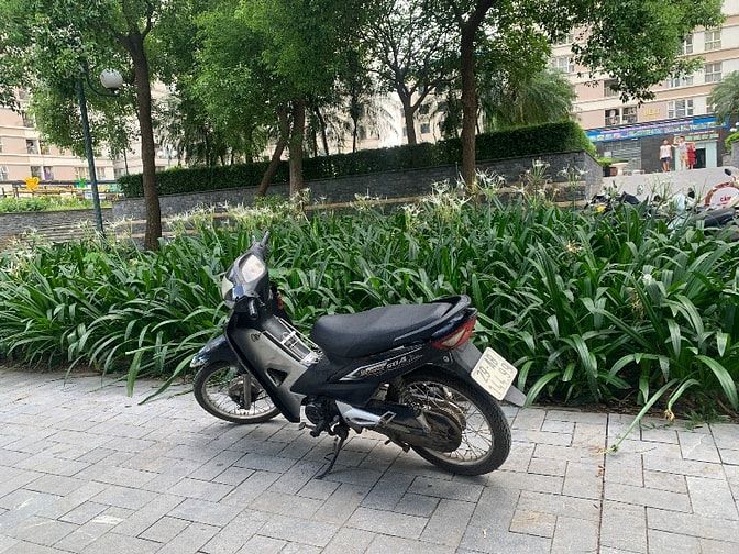 Xe 50cc màu đen cho học sinh không cần bằng lái