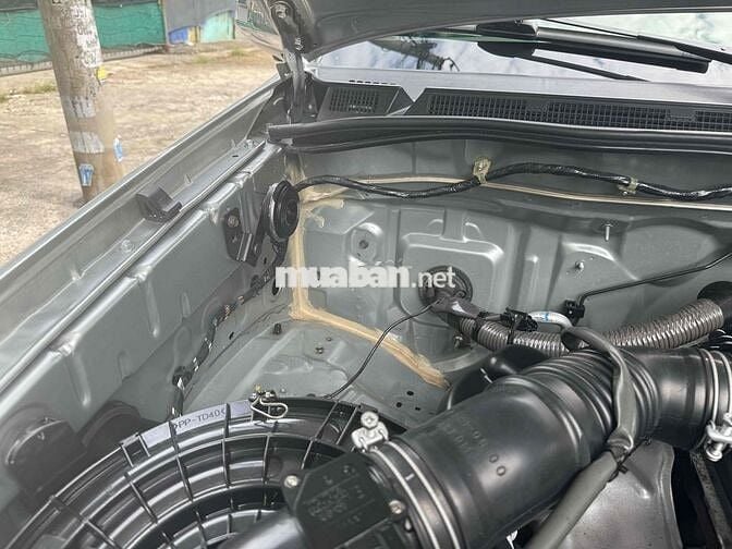 Toyota Fortuner 7 chỗ Tự động Xăng Bạc 1 chu mua m