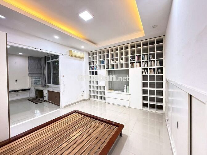 Phòng Rộng 50m2 - Full NT - Góc 2 Mặt Tiền - Cửa Sổ Đón Nắng