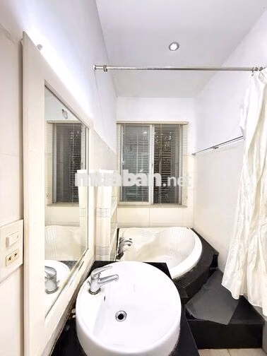 Phòng Rộng 50m2 - Full NT - Góc 2 Mặt Tiền - Cửa Sổ Đón Nắng