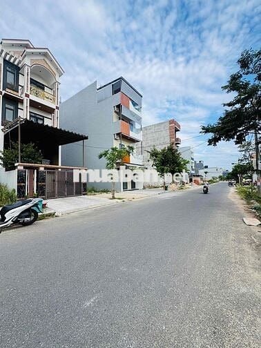 Đường 7.5m Trung Hoà 1- khu đô thị Võ Chí Công 110m2 có sẵn sổ