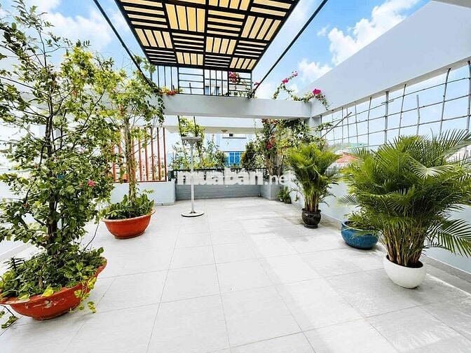 Nhà Đường 10M Dương Quảng Hàm 3 Lầu 5PN Có GARA XE HƠI 30tr