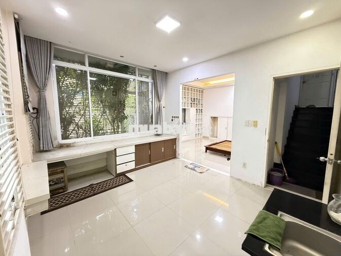 Phòng Rộng 50m2 - Full NT - Góc 2 Mặt Tiền - Cửa Sổ Đón Nắng