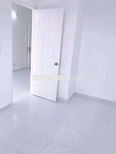 NGOC CẦN BÁN CĂN HÔ.GIÁ RẺ ,,CHỈ 650 TR,,C/c LÊ THÀNH TÂN TAO BÌNH TÂN