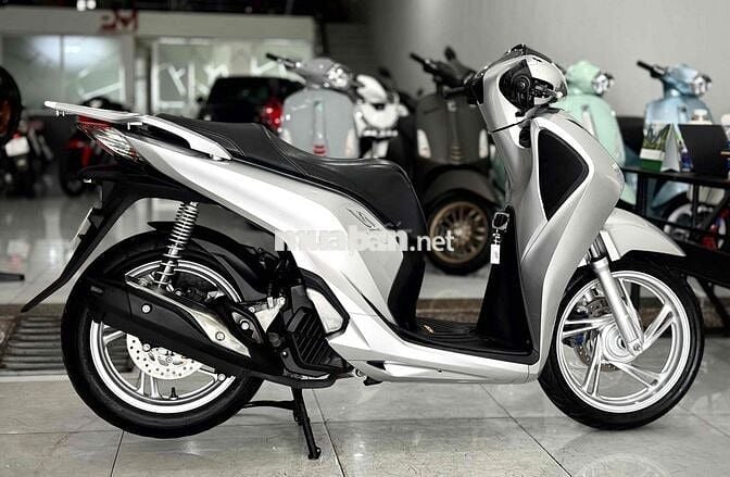 SH125 2018 Lướt chính chủ ký  ( Hỗ trợ Trả GÓP )