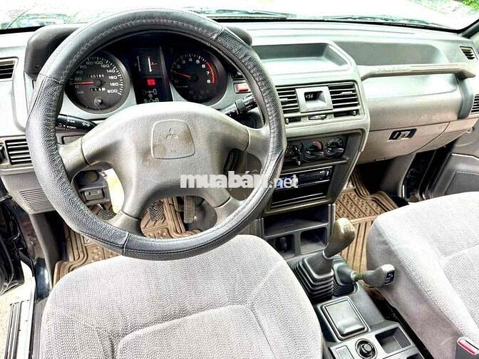 Mitsubishi Pajero V33VH 2006 Số sàn Đen