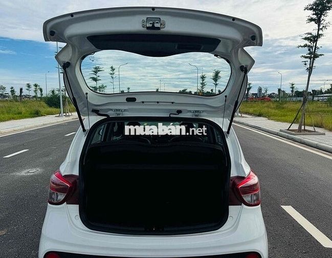 Hyundai i10 1.2AT GLS 2019 Trắng Tự động