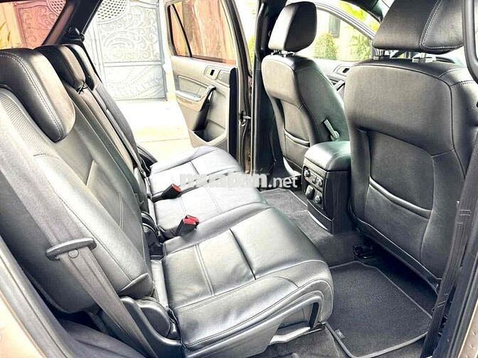 Ford Everest 2019 Titanium 2.0 Vàng cát