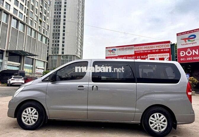Hyundai Grand Starex 2016 Ghi 9 chỗ Số sàn