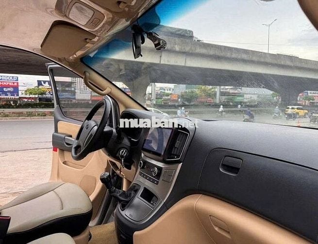 Hyundai Grand Starex 2016 Ghi 9 chỗ Số sàn