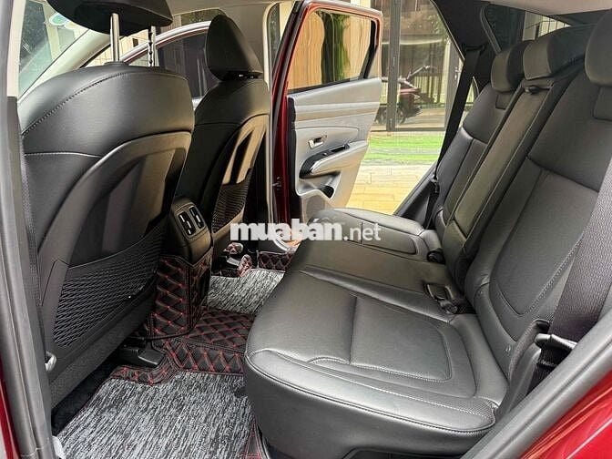 Hyundai Tucson 2.0 ĐB 2024 Đỏ 8.600 km
