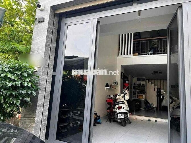 HXH 3pn3wc 55m2 hẻm lê đức thọ p17