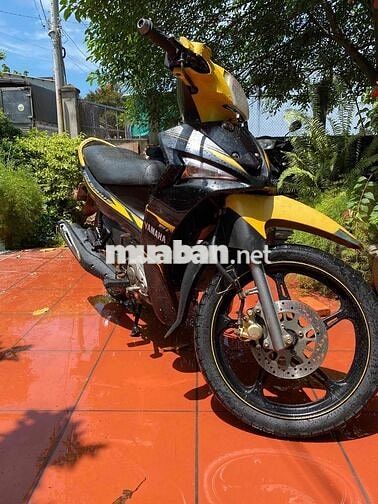 Yamaha Sirius Fi Đen Vàng