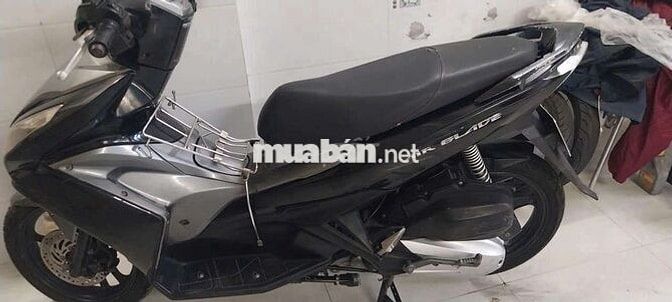Honda Air Blade 125 Đời mới Đen, Bạc