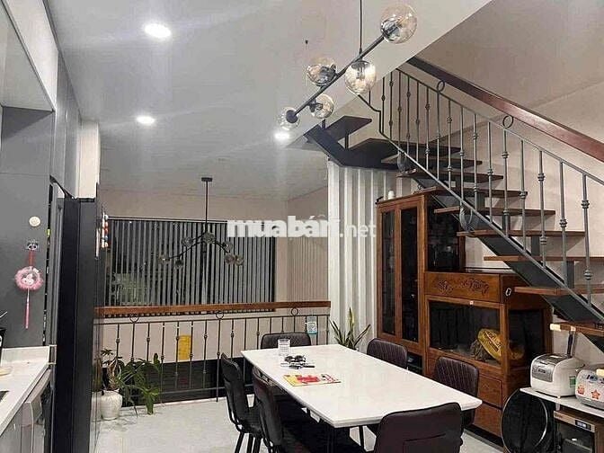 HXH 3pn3wc 55m2 hẻm lê đức thọ p17