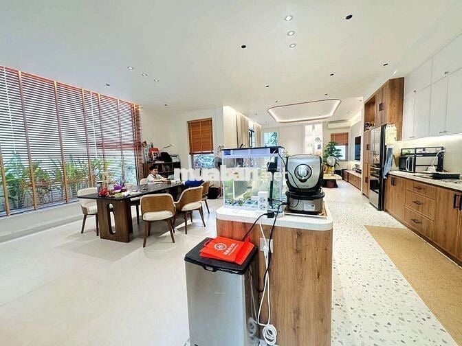 Biệt Thự Đẹp 3 Tầng, Full Nội Thất, 160m2, 9x18, Chỉ 17 Tỷ 9, Quận 7