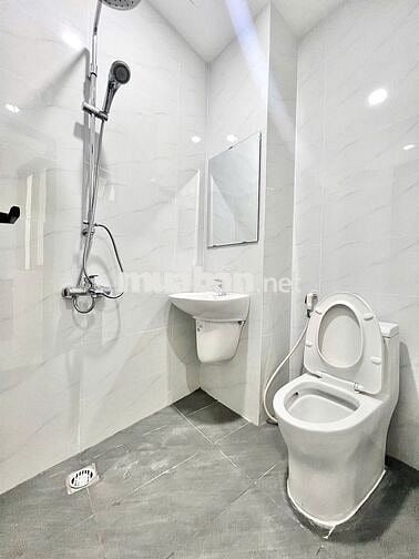 PHÒNG MỚI CỬA SỔ TRỜI LÊ THỊ CHỢ GIAO HUỲNH TẤN PHÁT 