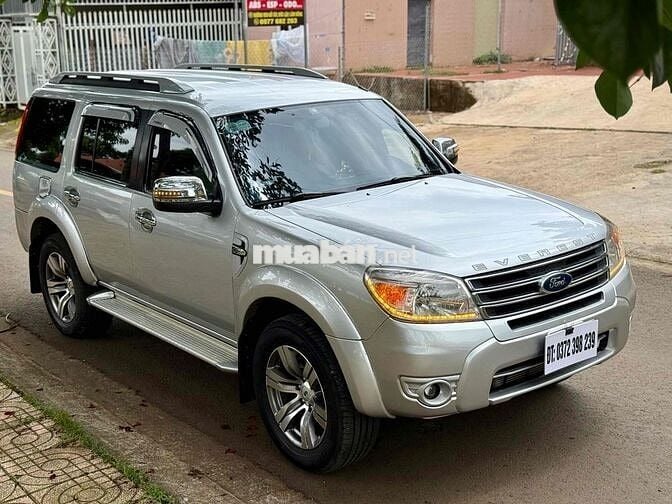 Ford Everest Limetit 2013 Bạc Tự động