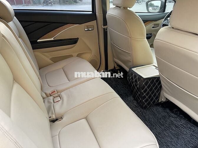 Mitsubishi Xpander 2018 Bạc Vài vạn km