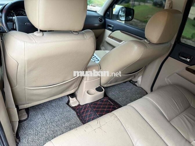 Ford Everest Limetit 2013 Bạc Tự động