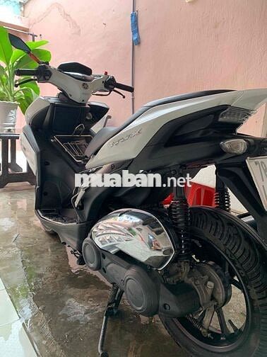 Yamaha NVX 2018 Trắng Xăng E10