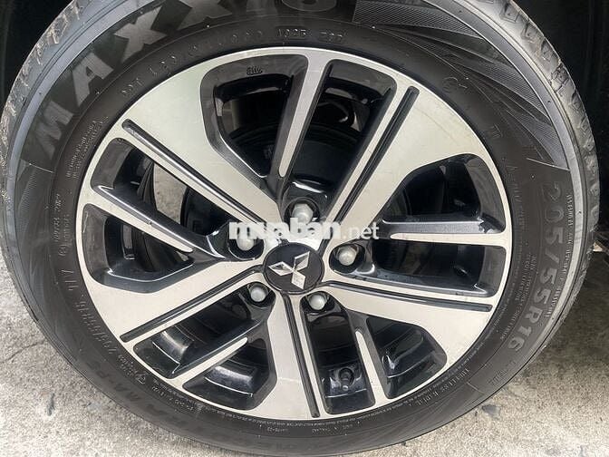Mitsubishi Xpander 2018 Bạc Vài vạn km