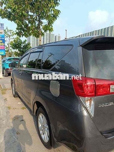 Toyota Innova 2019 Xám