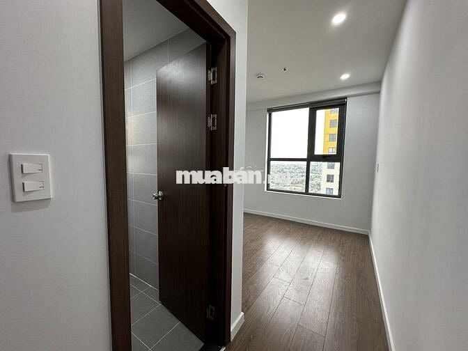 Cho thuê căn góc Bcons City 2PN 2WC ngay Làng Đại Học 