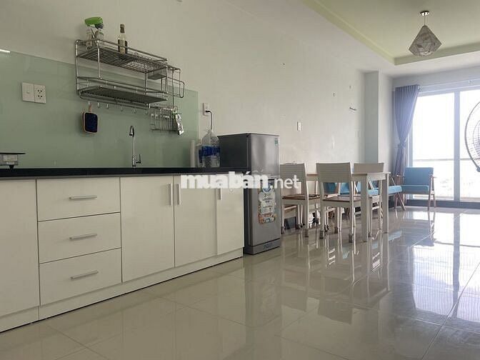 Chính chủ bán căn hộ tầng 16 view hồ thoáng mát yên tĩnh cạnh sân golf