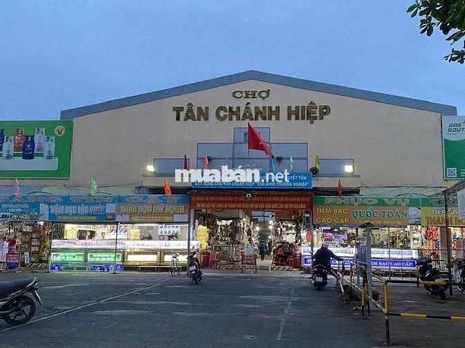 Bán căn hộ Toky Tower Quận 12 - 2ty8 , 2PN 2WC - Sổ hồng riêng 