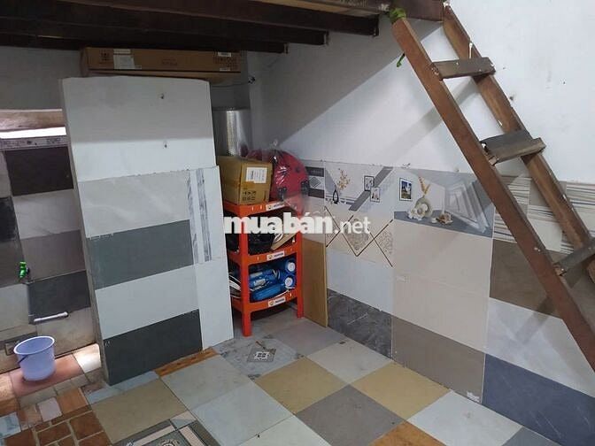 Phòng trọ 10m2 chung chủ, trệt, có gác, tolet trong phòng Q.Tân Phú