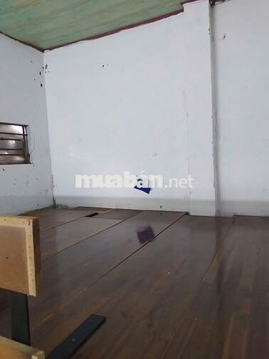 Phòng trọ 10m2 chung chủ, trệt, có gác, tolet trong phòng Q.Tân Phú