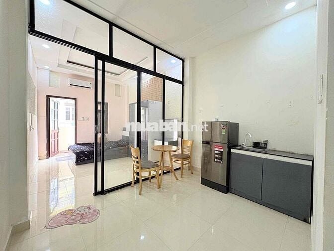 Cho thuê căn 1pn tách bếp ban công full nt ở Lê Hồng Phong quận 10