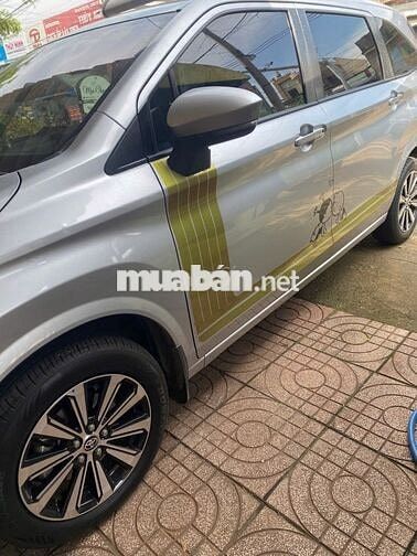 Toyota Avanza 2022 7 chỗ Bạc Nhập khẩu