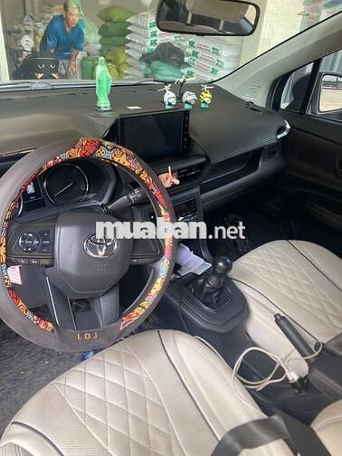 Toyota Avanza 2022 7 chỗ Bạc Nhập khẩu