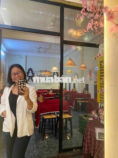 Tuyển nv full time và part time phục vụ quán