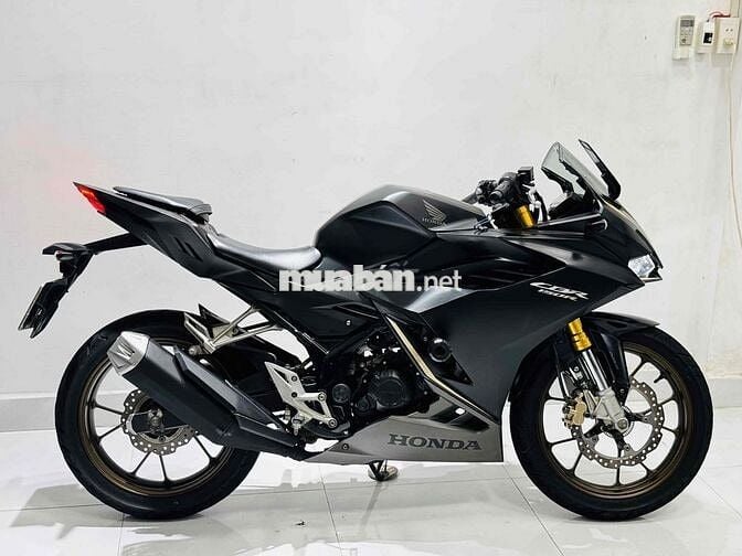 Cần bán CBR150R ABS 2023 odo 9k chính chủ