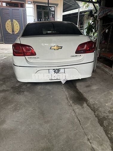 Chevrolet Cruze LS Trắng