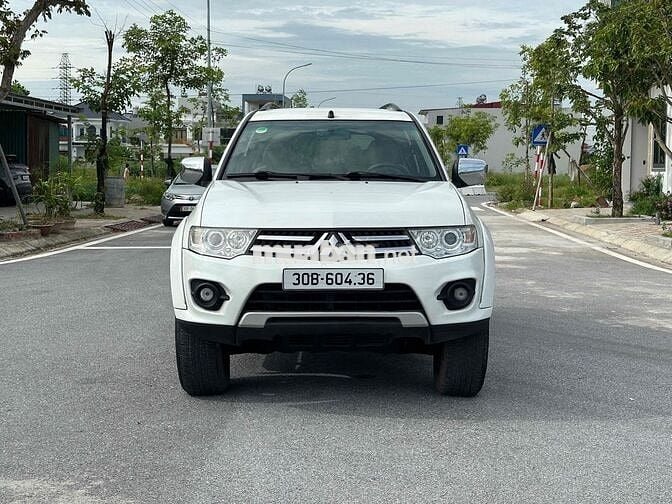 Mitsubishi Pajero Sport 2016 máy dầu 7chỗ zin 100%
