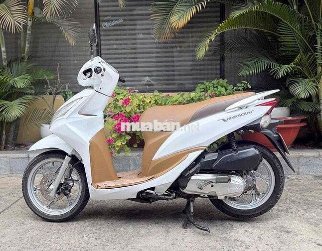 Honda Vision 2013 đẹp, máy êm thì thầm biển SG