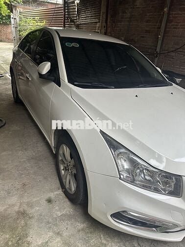 Chevrolet Cruze LS Trắng