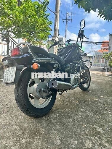 Suzuki GZ125 HS Cổ điển Đen