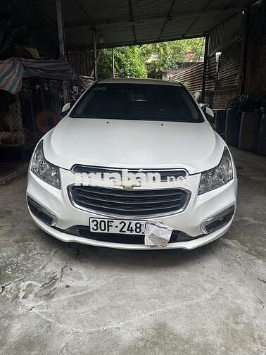 Chevrolet Cruze LS Trắng