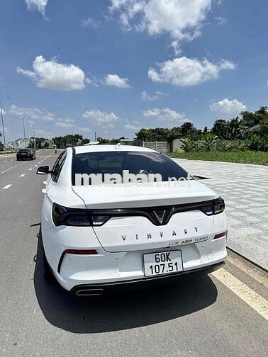 VinFast Lux A Base 2020 Trắng 40k km